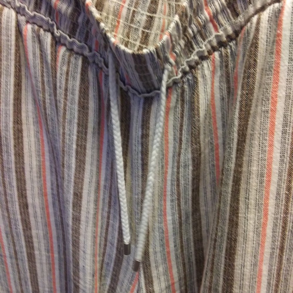 casual pants, size med (8-10) Pull on